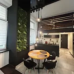 Vintage Bracka Loft Apartment